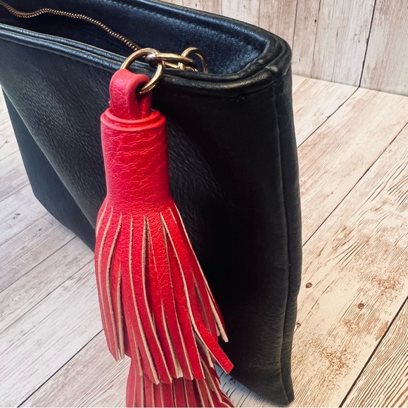 Black zip clutch w/ pink tassel NWOT - Picture 3 of 10